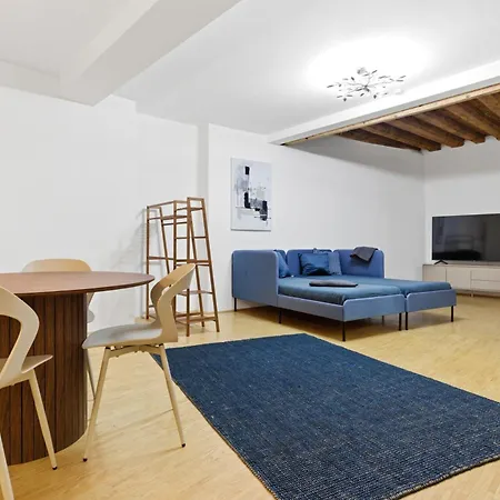 Apartamento Alpena Homes, Zentrum, Sehr Geräumig, Küche